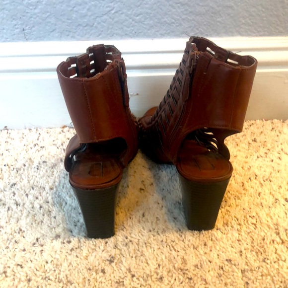 Dress shoes - Picture 3 of 3